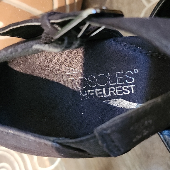 Aerosols Mary Jane approx 3.5 in heel. Size 8. - Picture 3 of 10